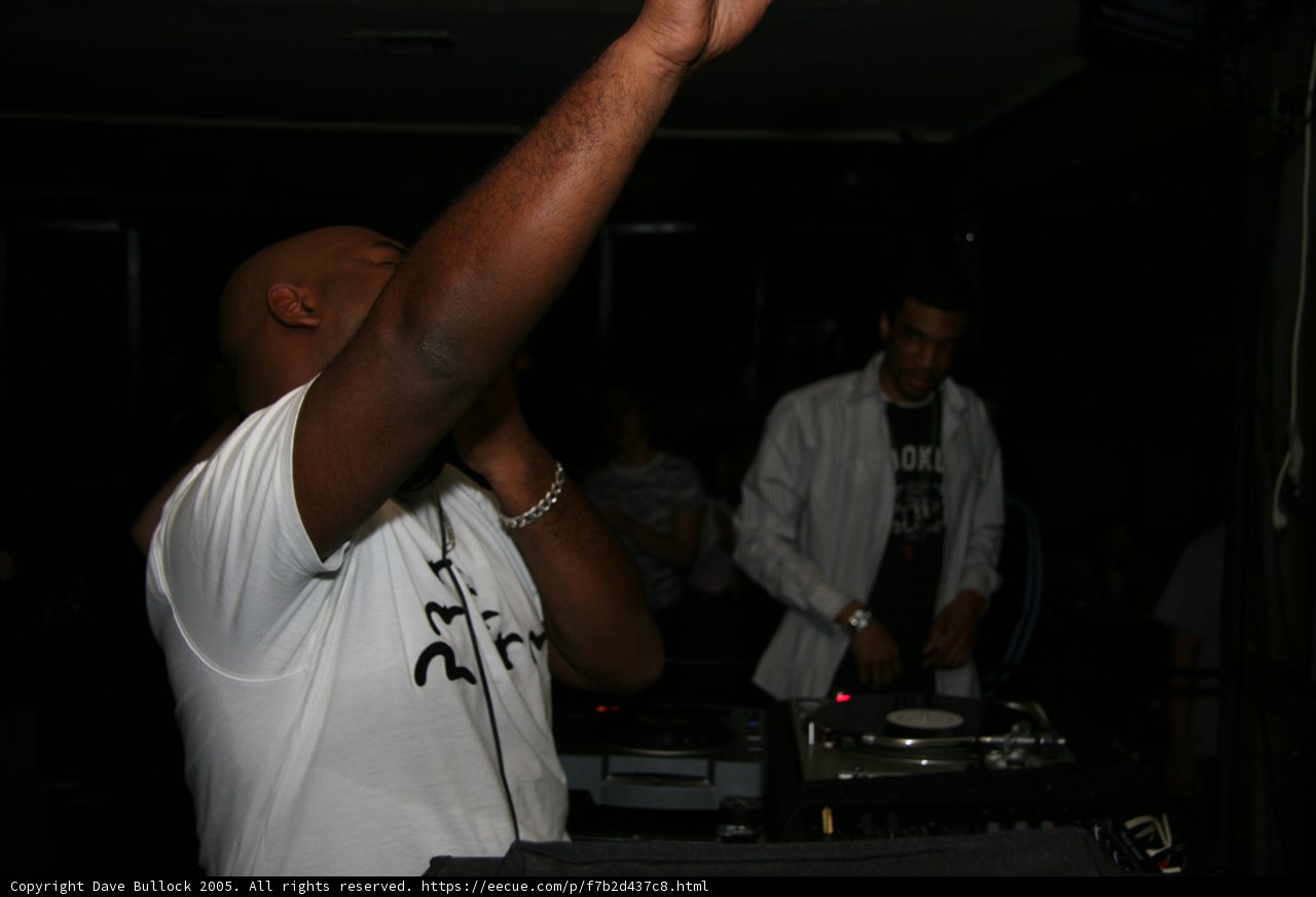 DJ Chris L Takes Over the Club