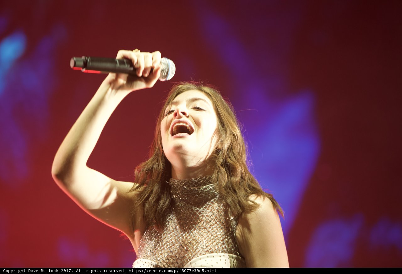 Solo Performance Queen