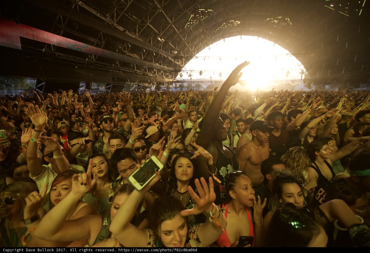 Crowd Goes Wild at 2017 Coachella Concert