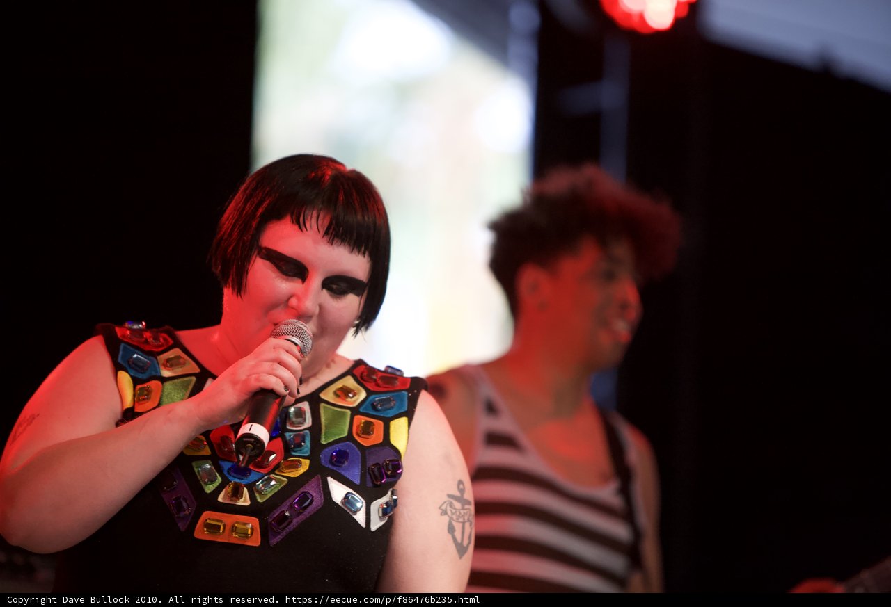 Beth Ditto rocks the mic at Coachella