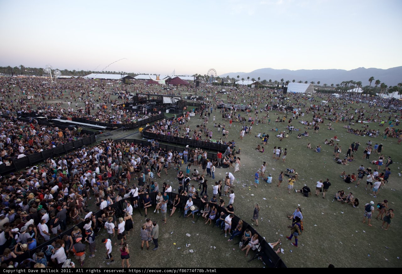 Coachella 2011: A Sea of Music Fans