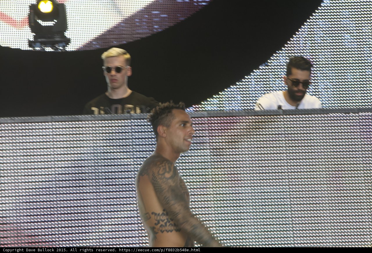 Ninja with DJ Duo