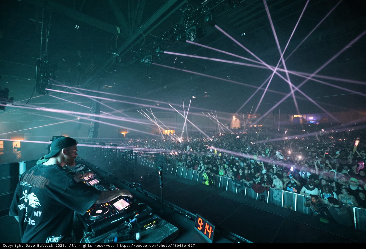 DJ Commands Massive Crowd at Wobbleland 2026