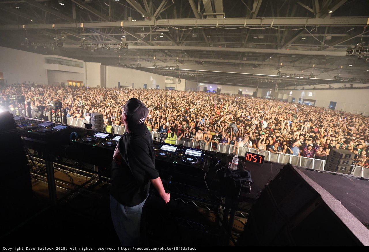 DJ Commands Massive Indoor Festival Crowd at Wobbleland
