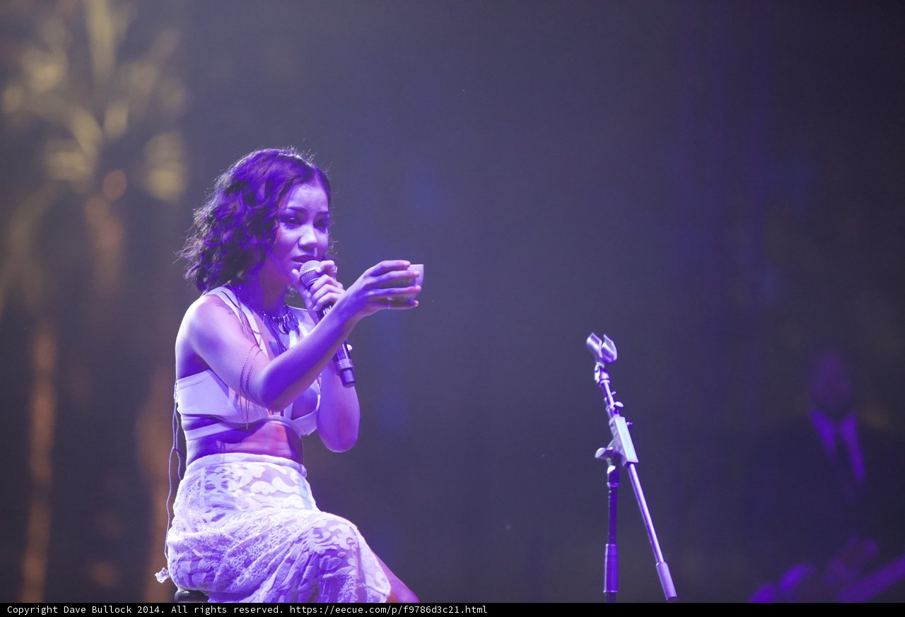 Jhené Aiko Rocks the Stage at Coachella 2014