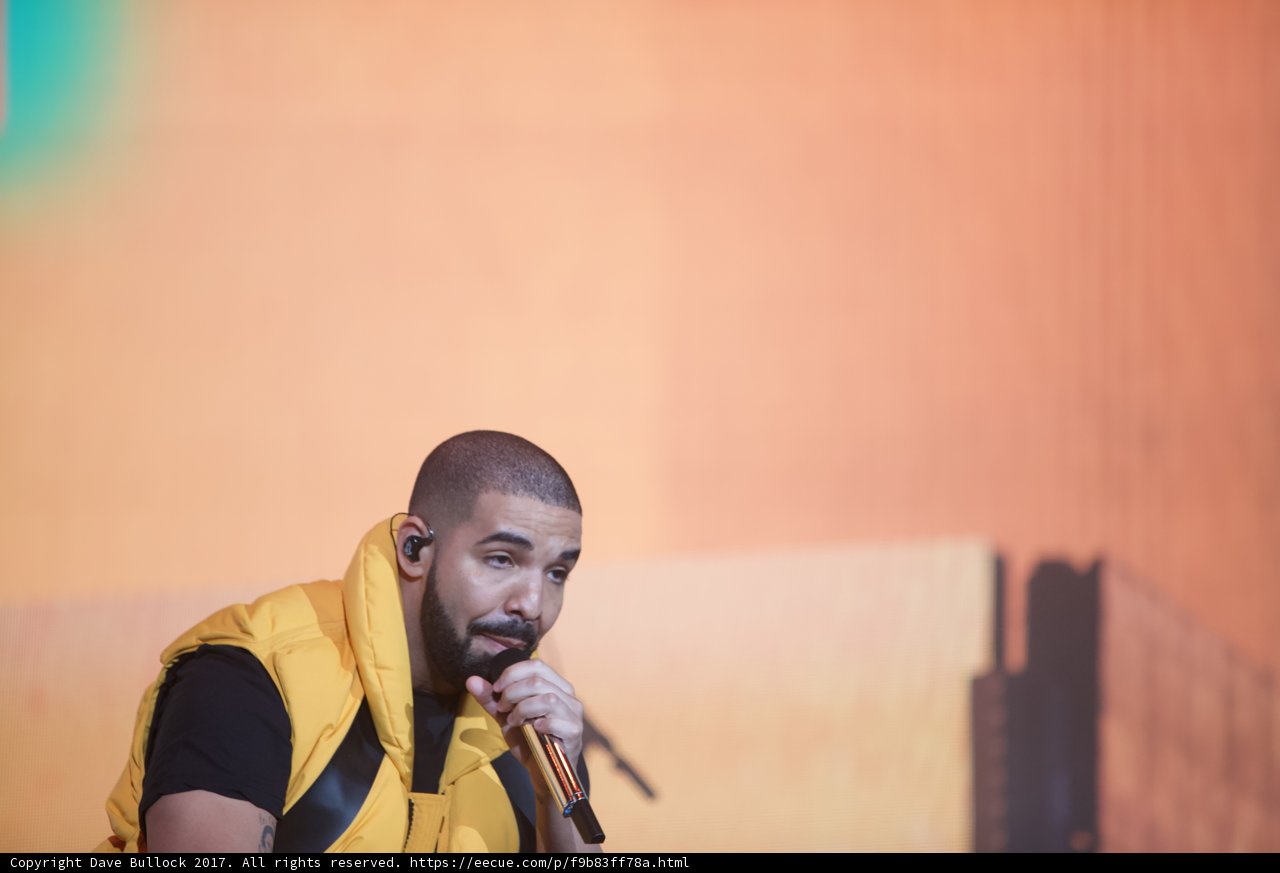 Drake electrifies the O2 Arena