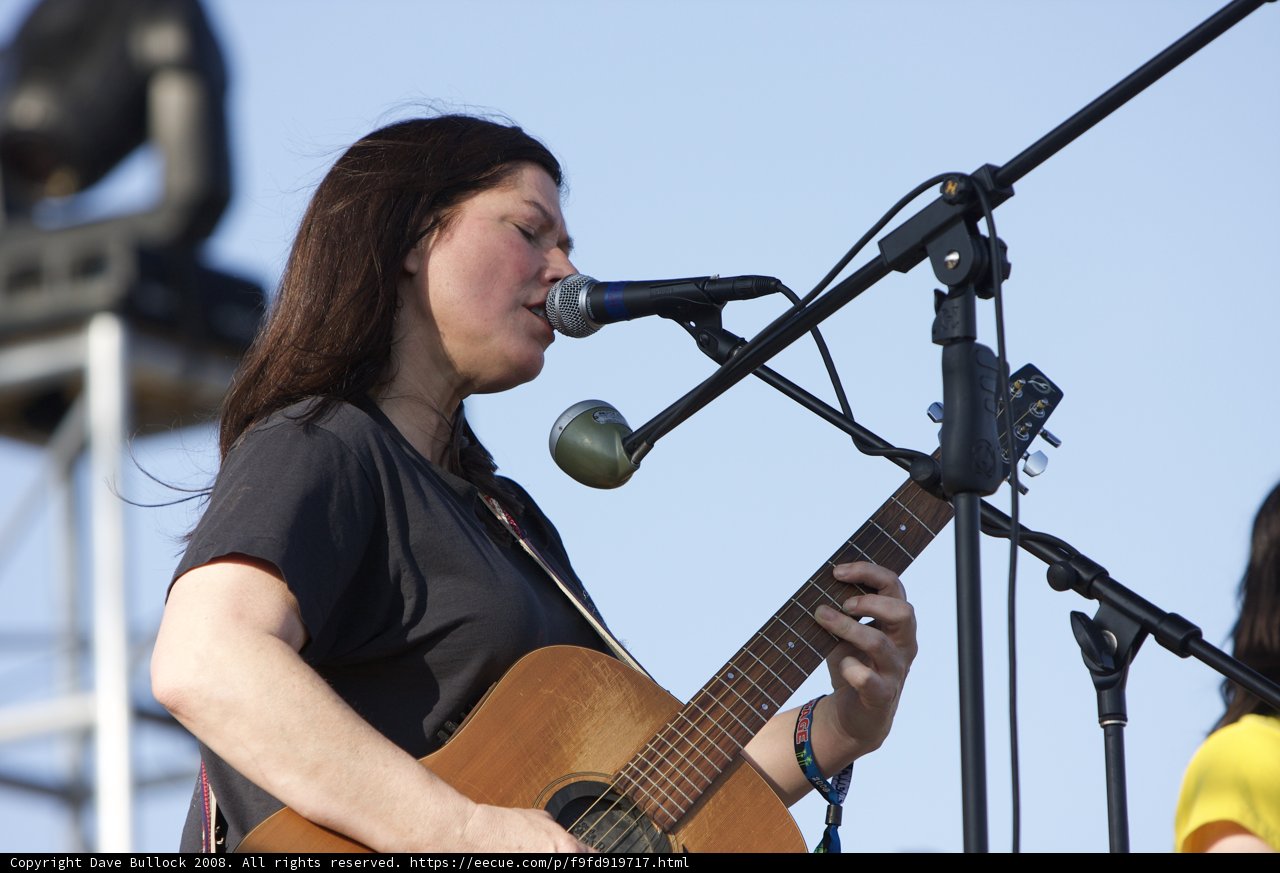 Kim Deal Strums Her Acoustic