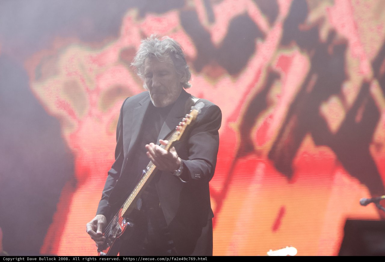 Roger Waters Shreds on Stage