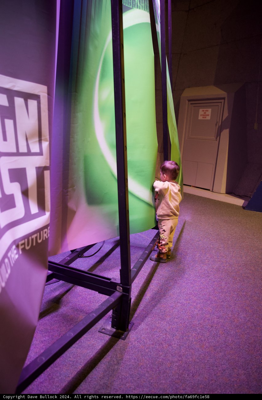 The Starting Dream of a Little Performer