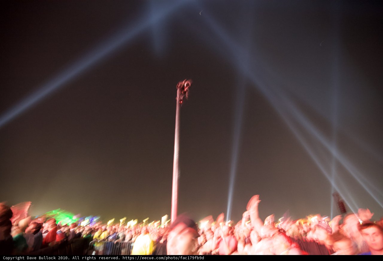 Spotlight on the Rocking Crowd