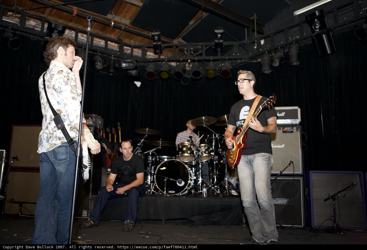Bad Religion Rocks out in the Glasshouse