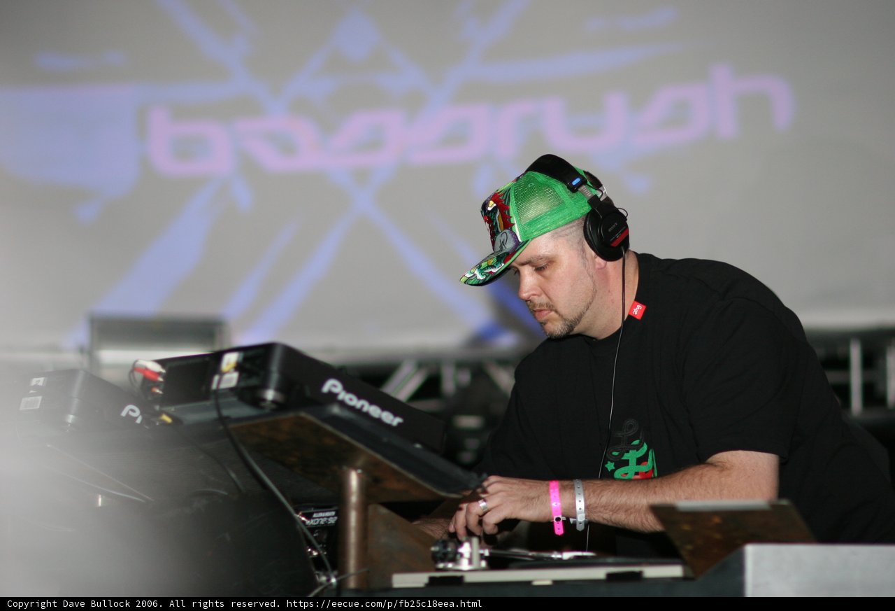 DJ Sam R Drops the Beats