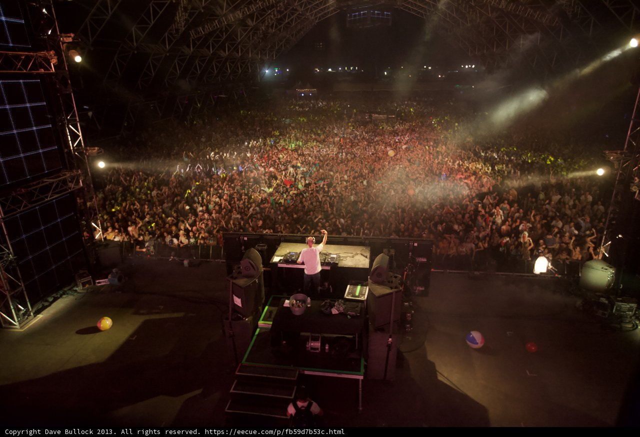 Rockin' Out with a Crowd