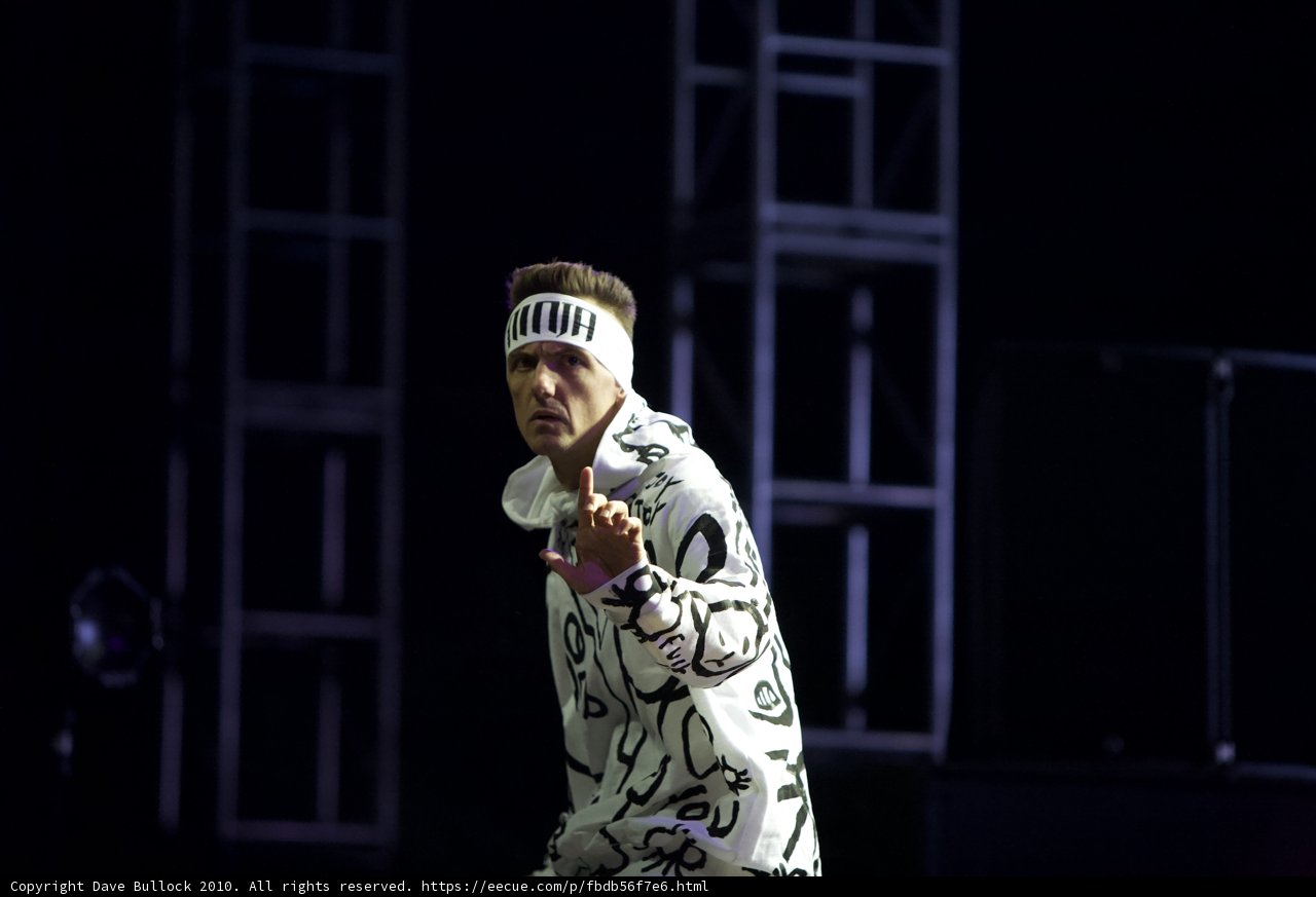 Justin Bieber Rocks the O2 Arena in London