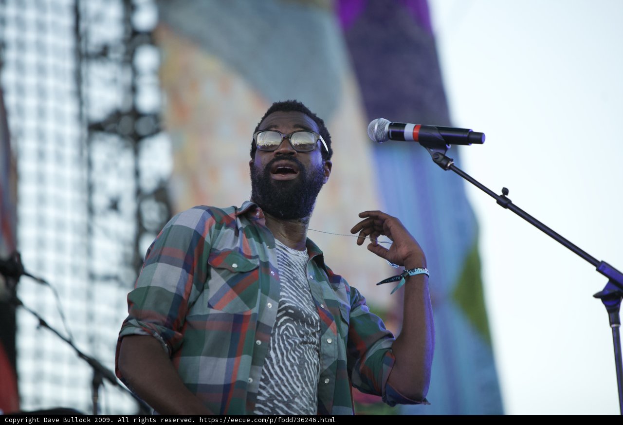 Tunde Adebimpe's Solo Performance