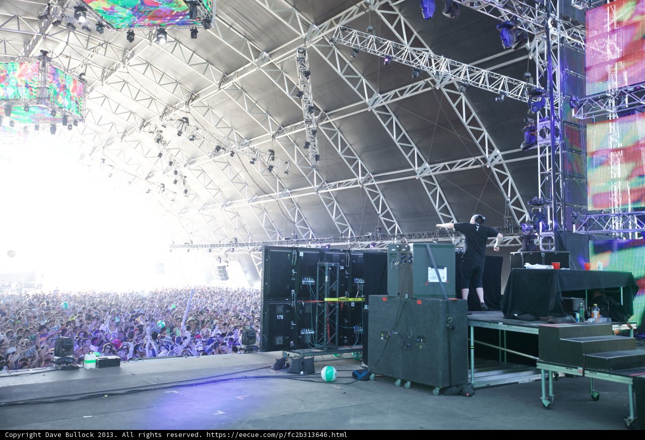 DJ Brings the Heat to Coachella