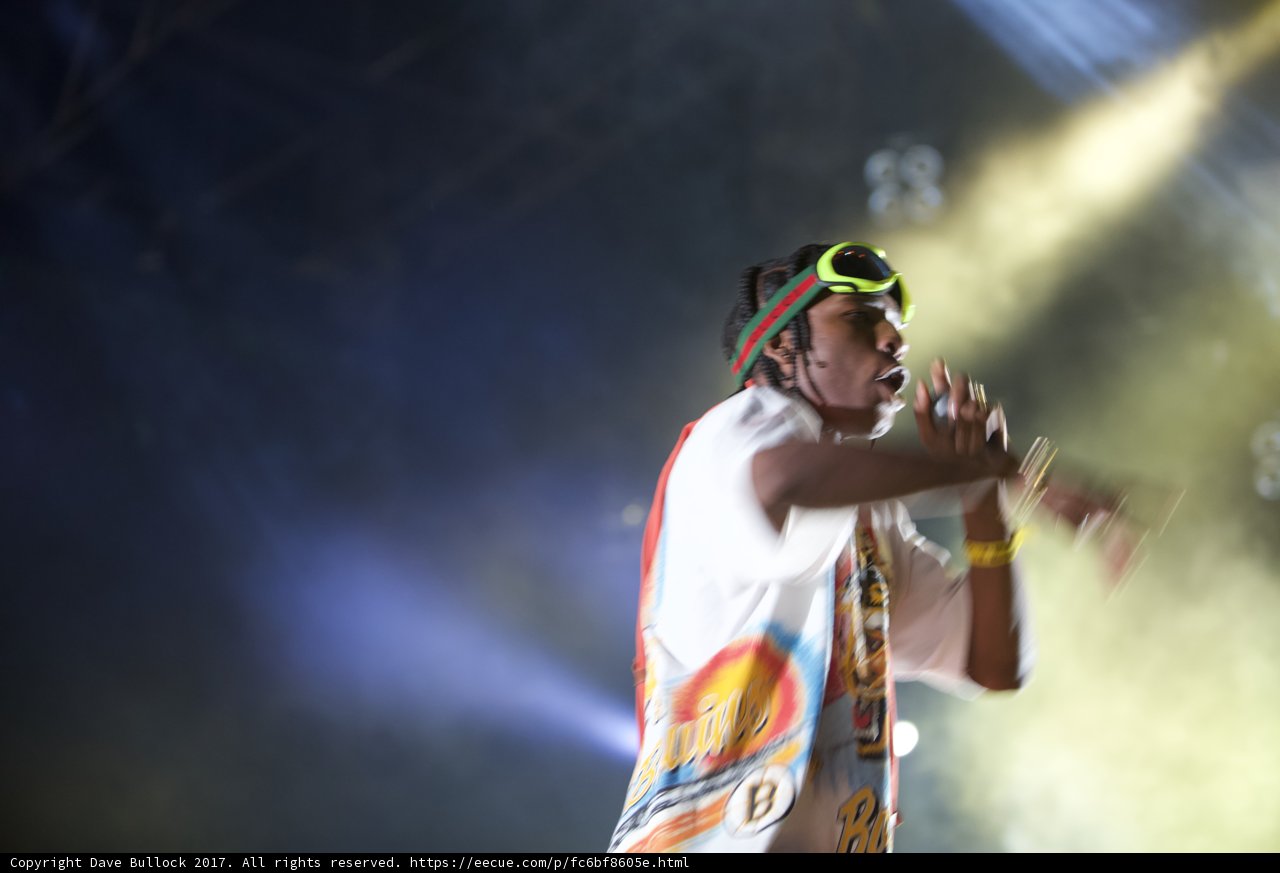 Solo Performance amidst the Crowd