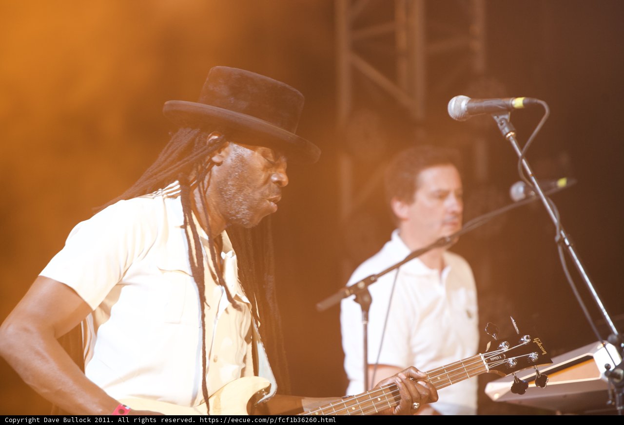 Soulful Guitar Performance at Coachella 2011