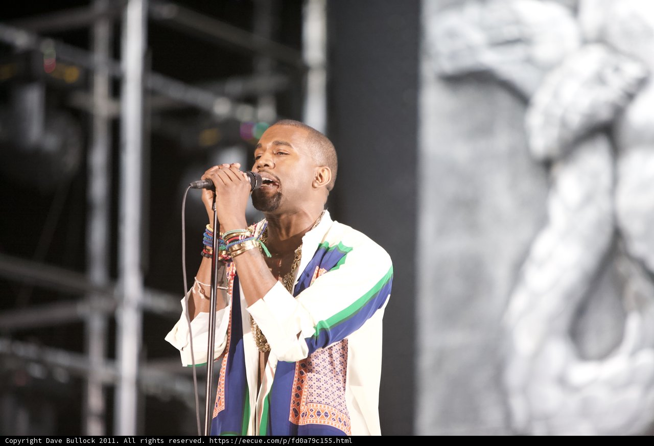 Kanye West Rocks the Crowd