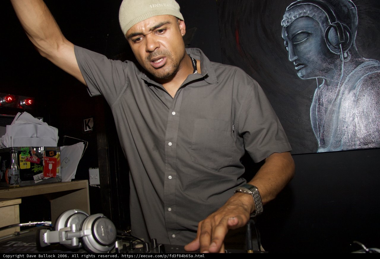 Deejaying Dudes