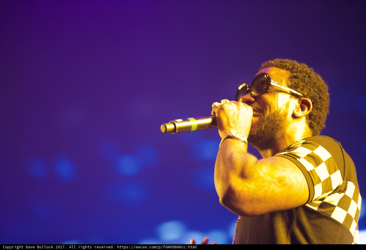 Rocking Performance with the Mic
