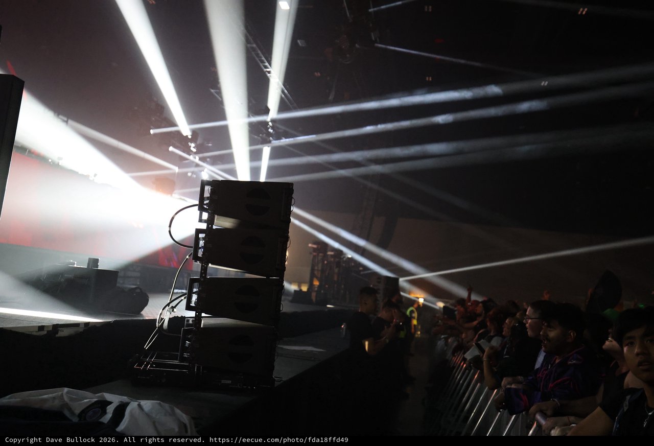Wobbleland 2026 Light Show Engulfs Ecstatic Crowd