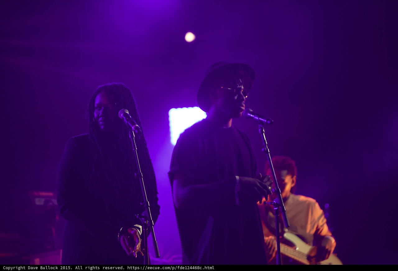 Solange Band Backing Vocalists Dreadlocks Hat Sunglasses Bassist Purple