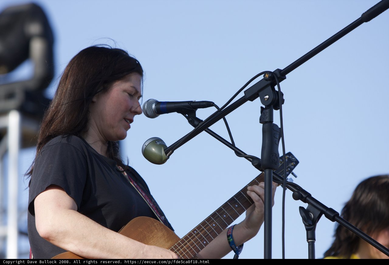 Kim Deal's Acoustic Set under the California Skies