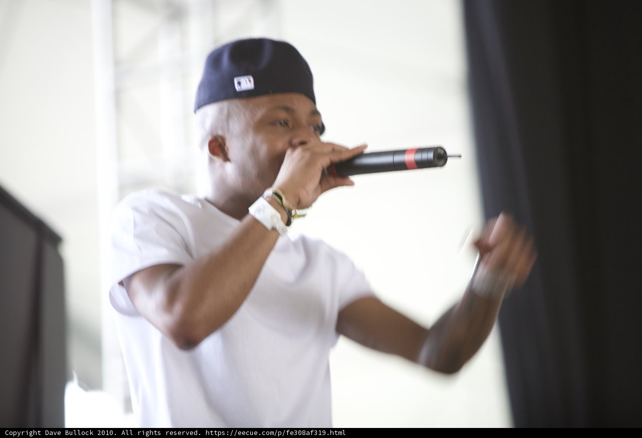 Captivating Solo Performance