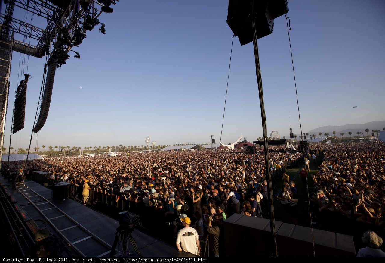 Rockin' with the Crowd