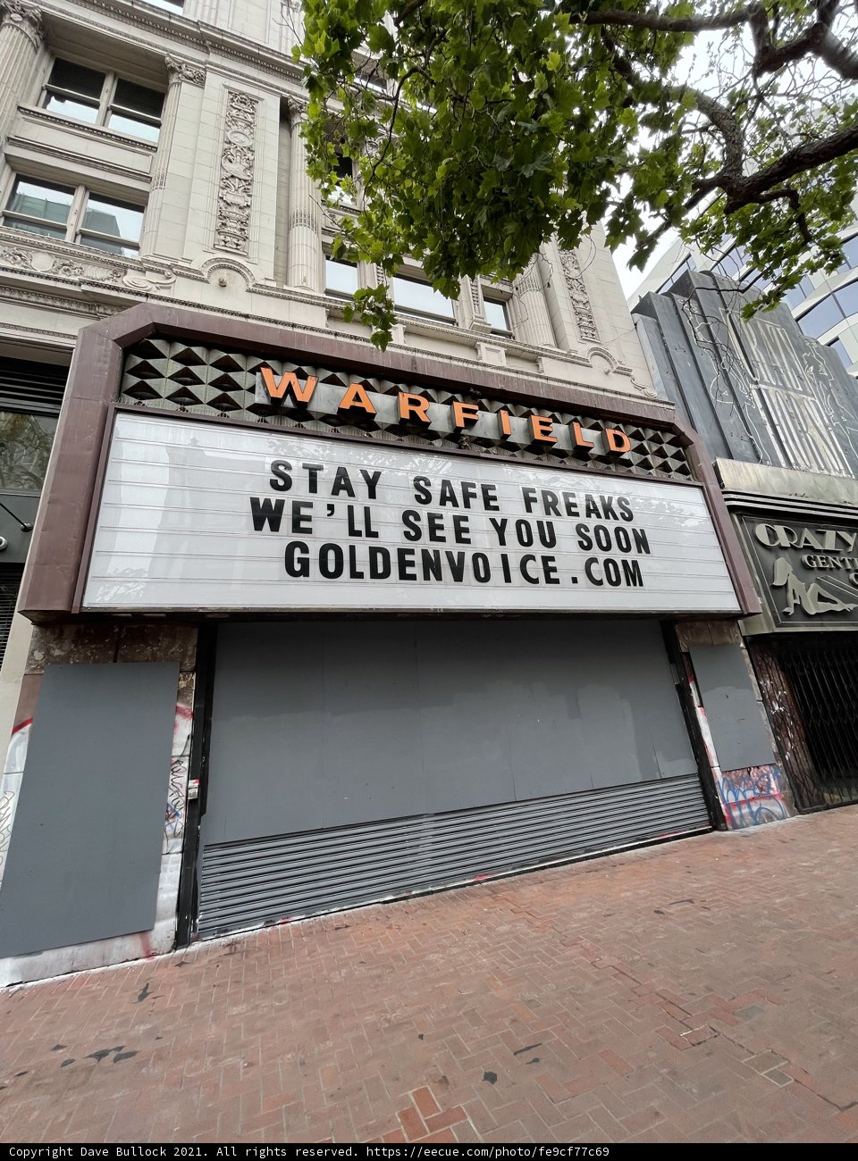 Stay Safe, Stay Home" Blackboard Sign in San Francisco