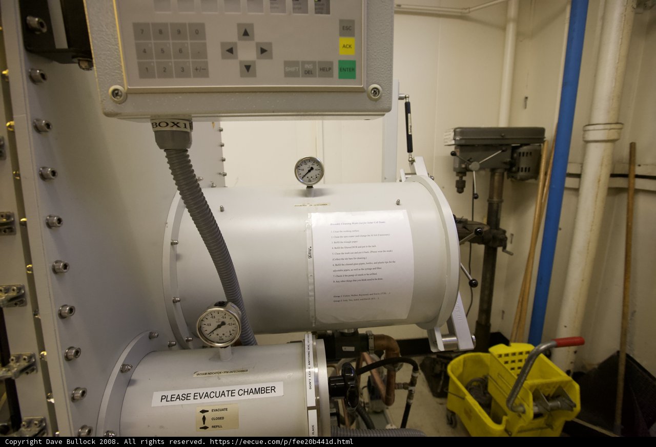 Quantum Nano Machine with Hose Clamp