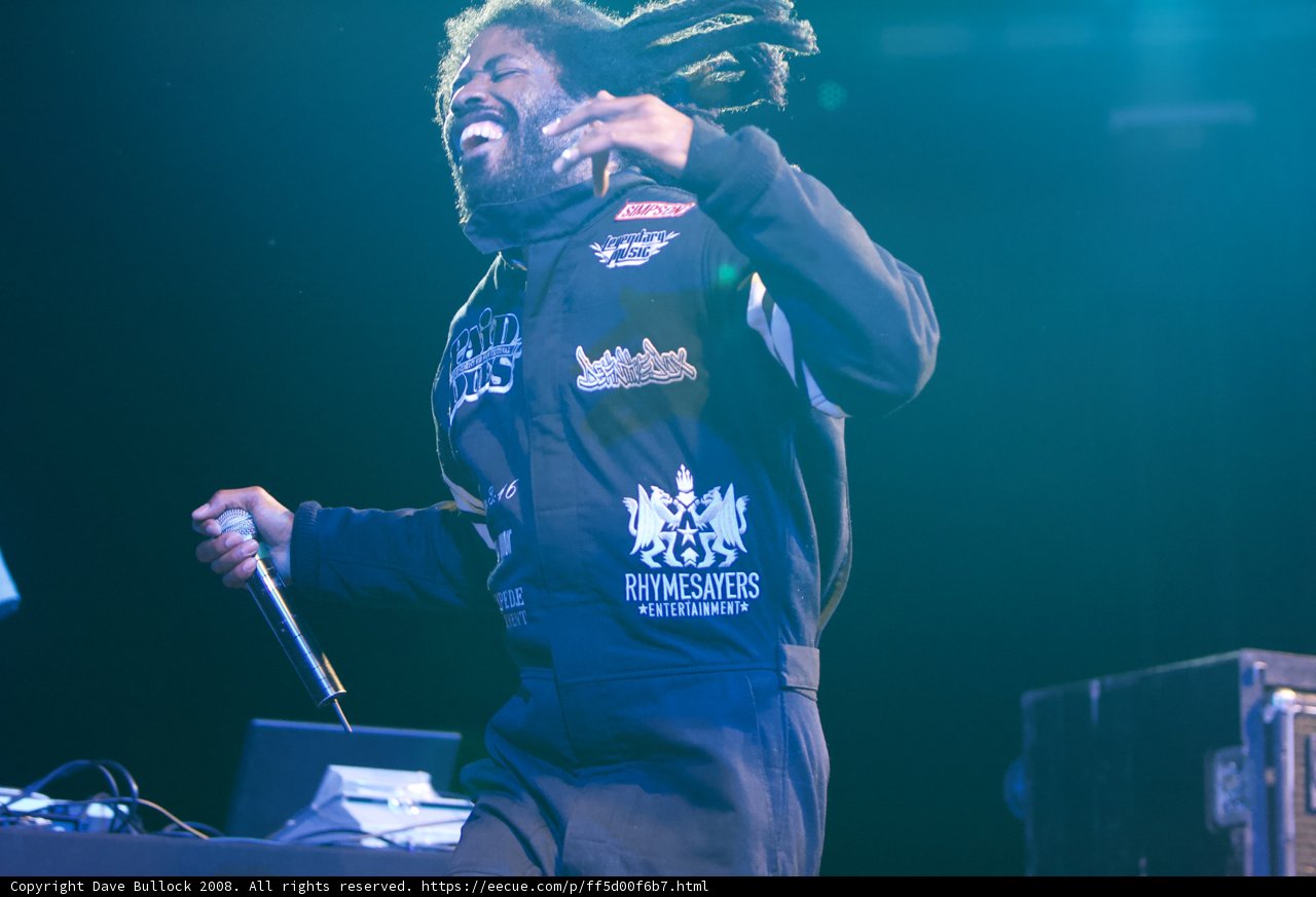 Murs Takes the Stage