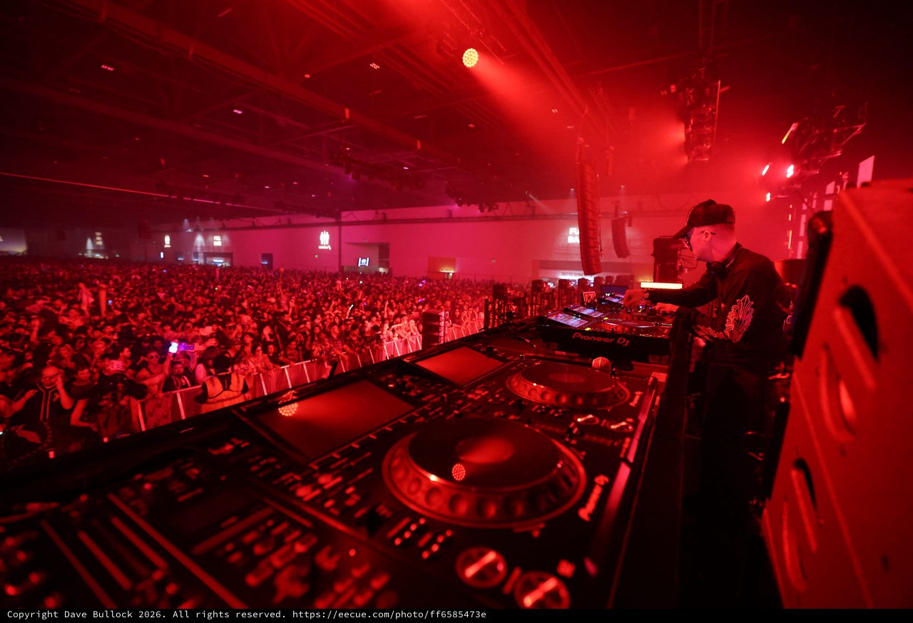 DJ Commands Massive Crowd at Wobbleland 2026