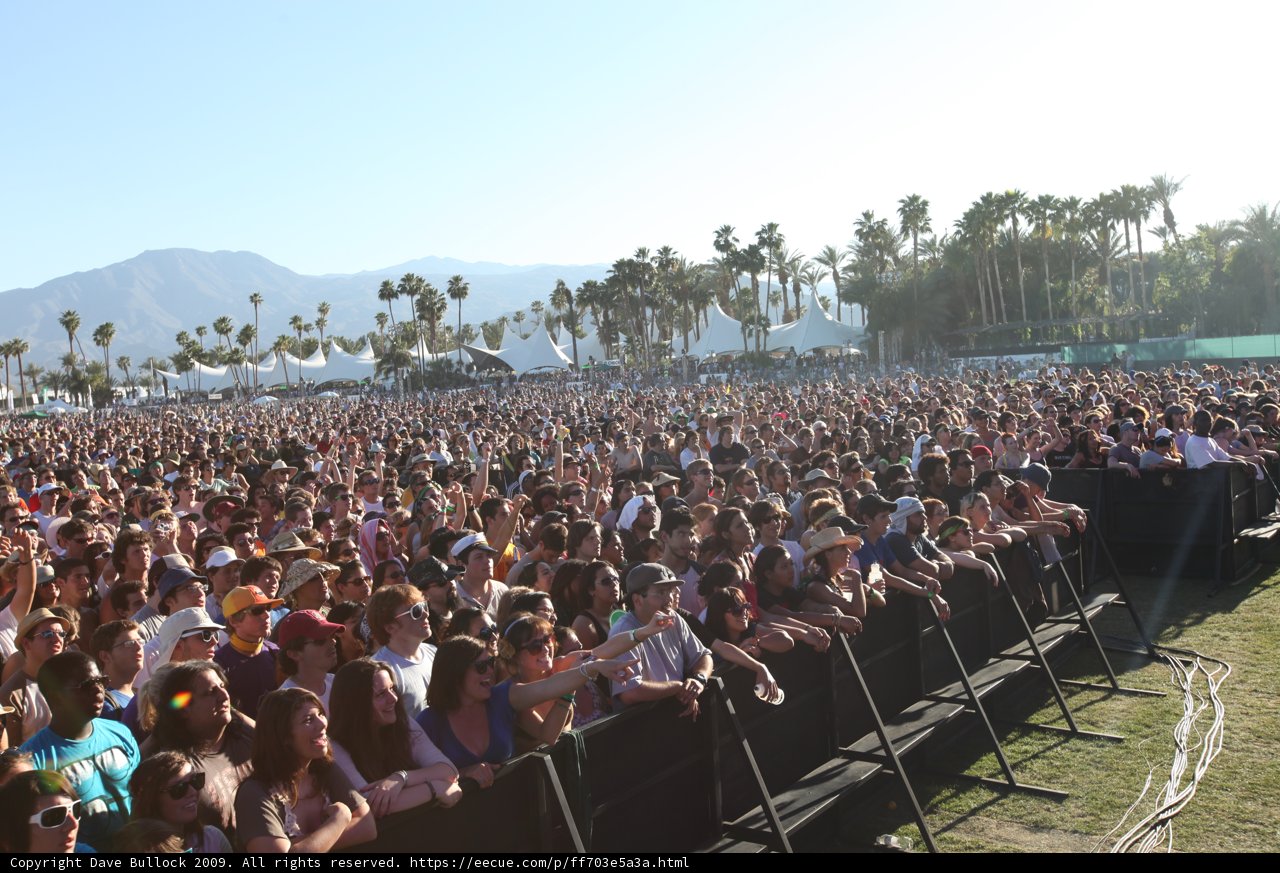 Coachella 2009: The Roaring Crowd