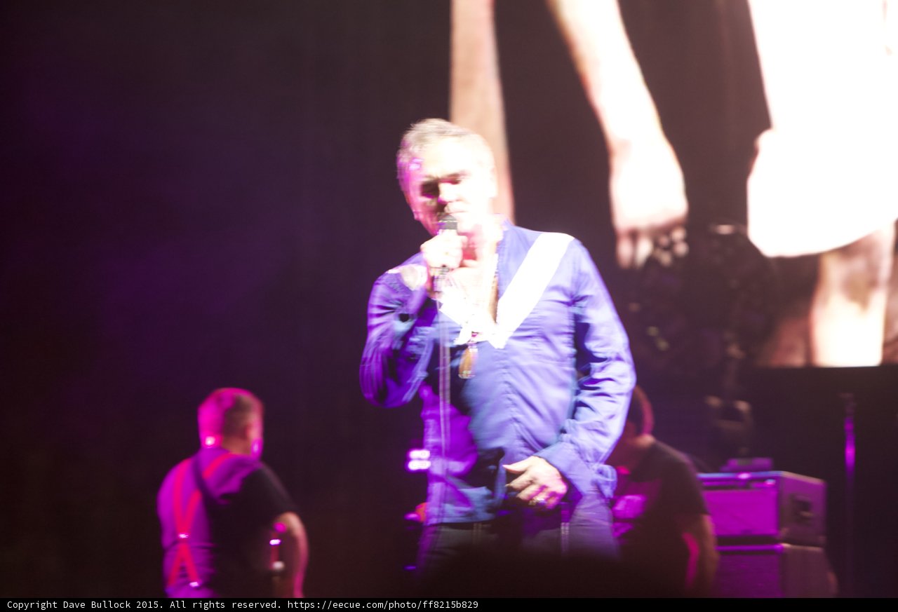 Morrissey Singing Blue Shirt Necklaces Bassist Red Strap Blurred Smiths Dangling Hands Screen Amp