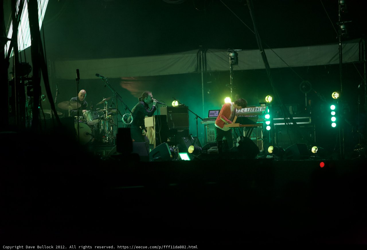 Thom Yorke rocks Coachella with green lights