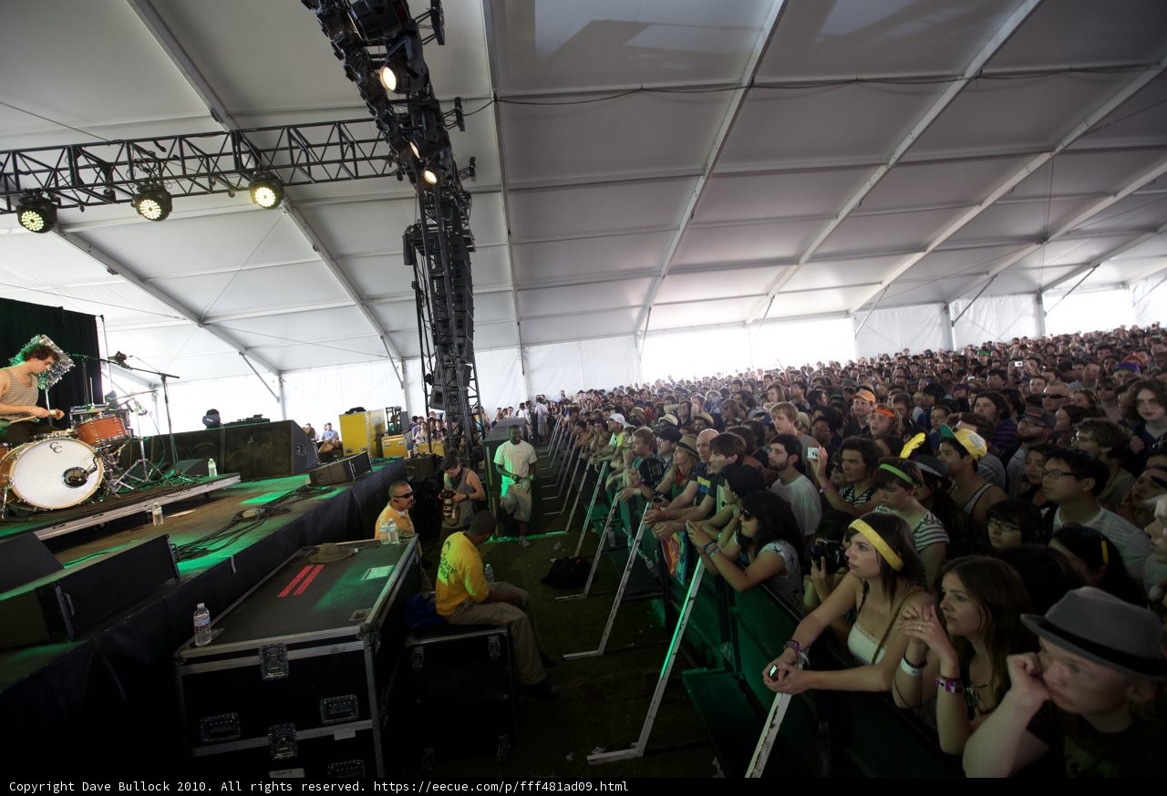 George Ezra Rocks the Stage at Coachella 2010