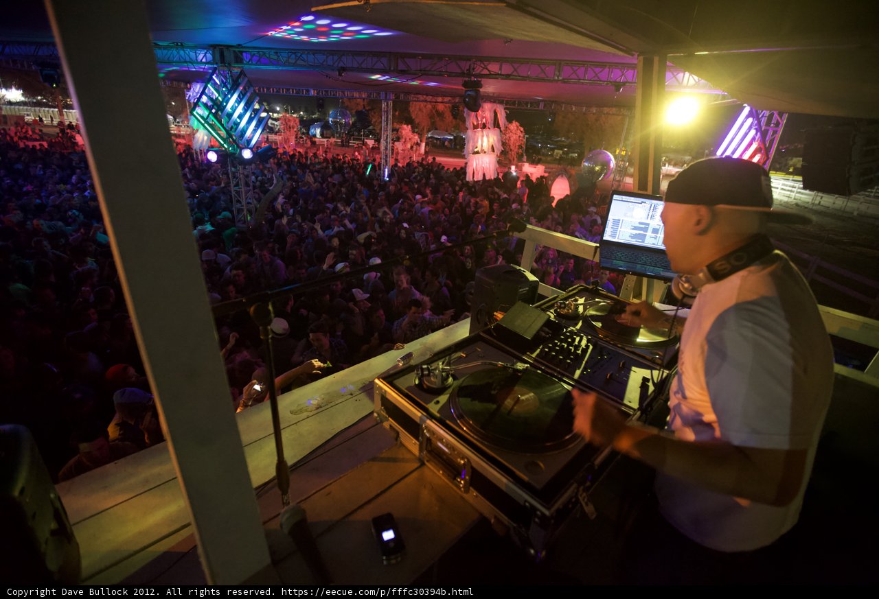 Musical Entertainer Lights Up the Night