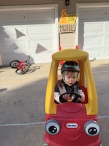 Little Driver's Cozy Cone Motel Adventure