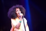 Solange's Electrifying Solo Performance