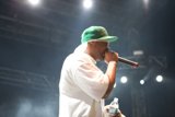Solo Performance Under the Spotlight