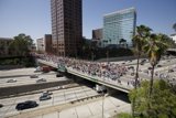 Mayday March on the Metropolis Bridge