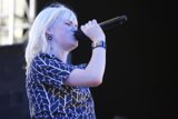 Blonde Bombshell Belts it Out at Coachella