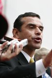 Antonio Villaraigosa Addresses Crowd at 2006 School Walkout