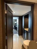 Elegant Bathroom in a Lavish Hotel Room