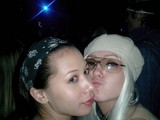 Concert Lovebirds