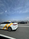 The Colors of Seoul Mobility: A Taxi on the Go