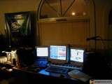 Triple Screen Desk Setup for Optimal Productivity