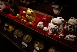 Discovering the Maneki Neko at Japan Center Malls